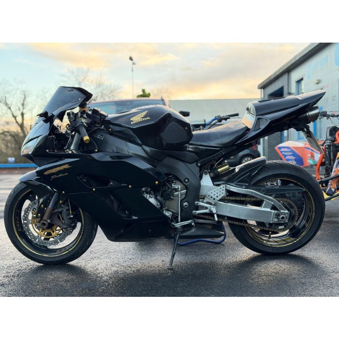 2005 HONDA CBR1000 FIREBLADE